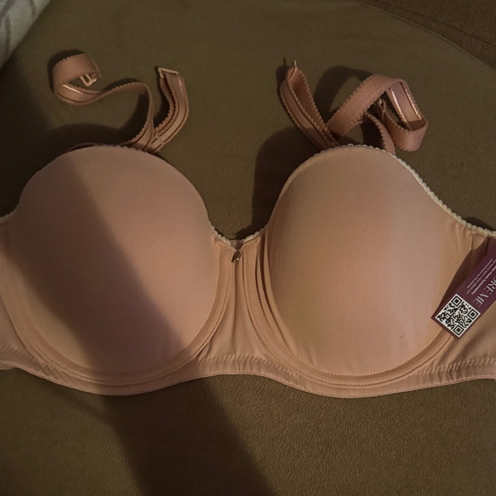 Adore Me Strapless Molded Bra in Pink